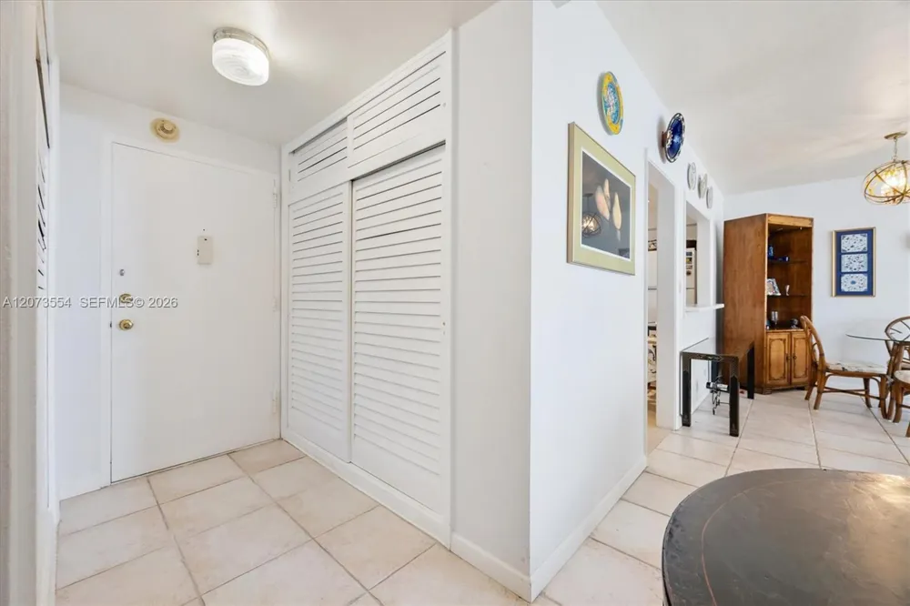 1408 Brickell Bay Dr #706 Miami, FL 33131