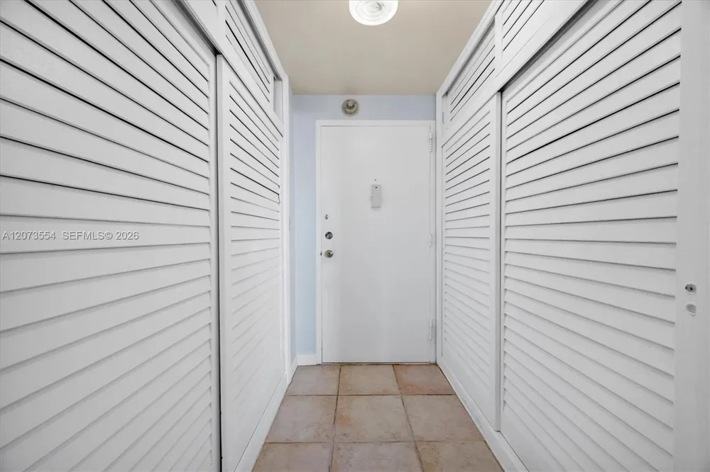 1408 Brickell Bay Dr #706 Miami, FL 33131