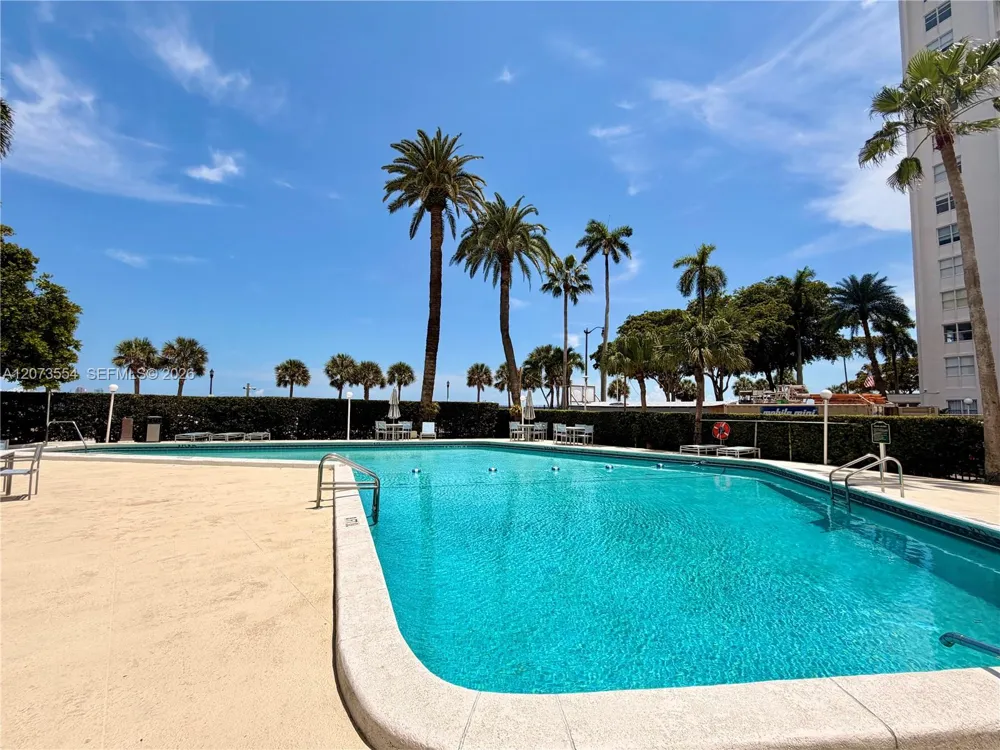 1408 Brickell Bay Dr #706 Miami, FL 33131