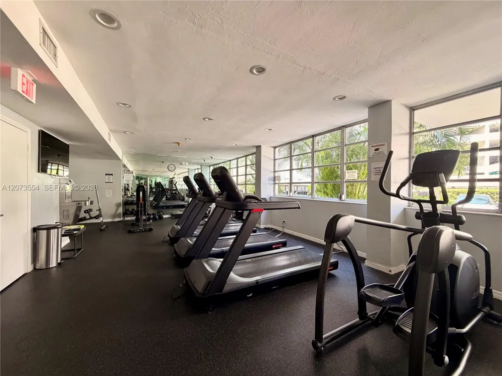 1408 Brickell Bay Dr #706 Miami, FL 33131
