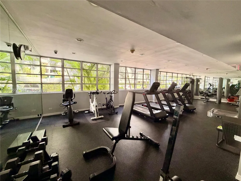 1408 Brickell Bay Dr #706 Miami, FL 33131