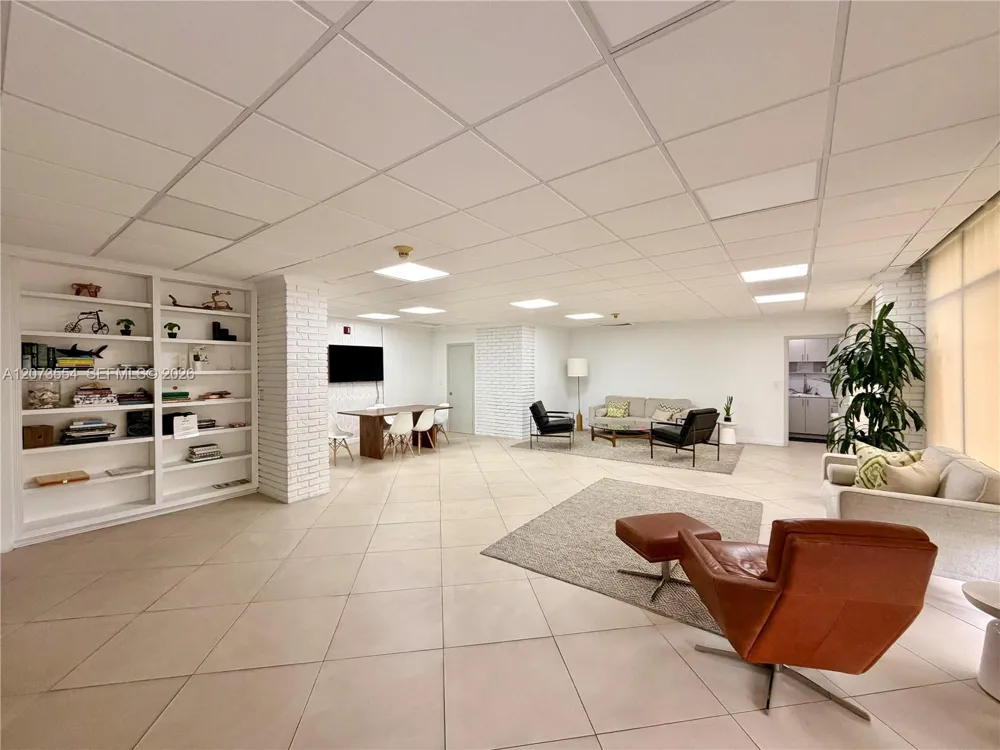 1408 Brickell Bay Dr #706 Miami, FL 33131