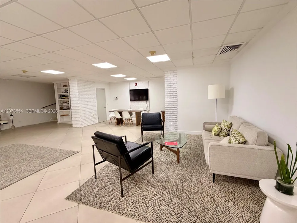 1408 Brickell Bay Dr #706 Miami, FL 33131
