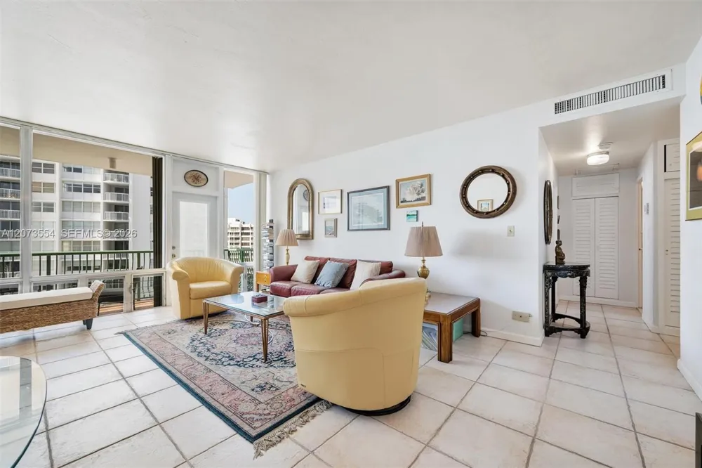 1408 Brickell Bay Dr #706 Miami, FL 33131