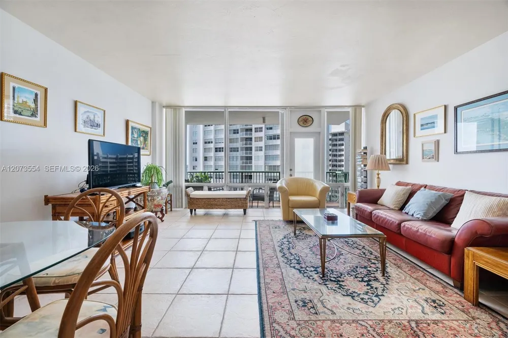1408 Brickell Bay Dr #706 Miami, FL 33131