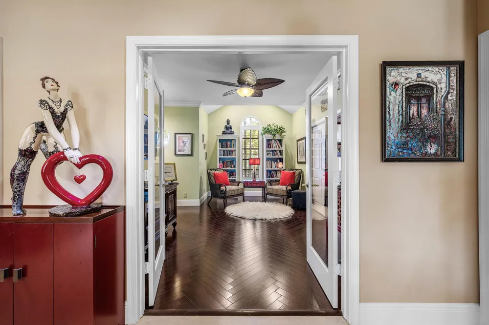 586 Country Club Drive Atlantis, FL 33462