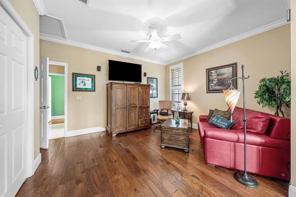 586 Country Club Drive Atlantis, FL 33462