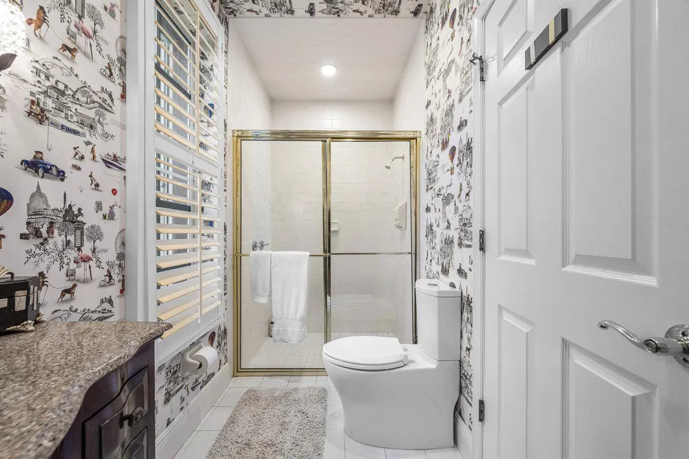 586 Country Club Drive Atlantis, FL 33462