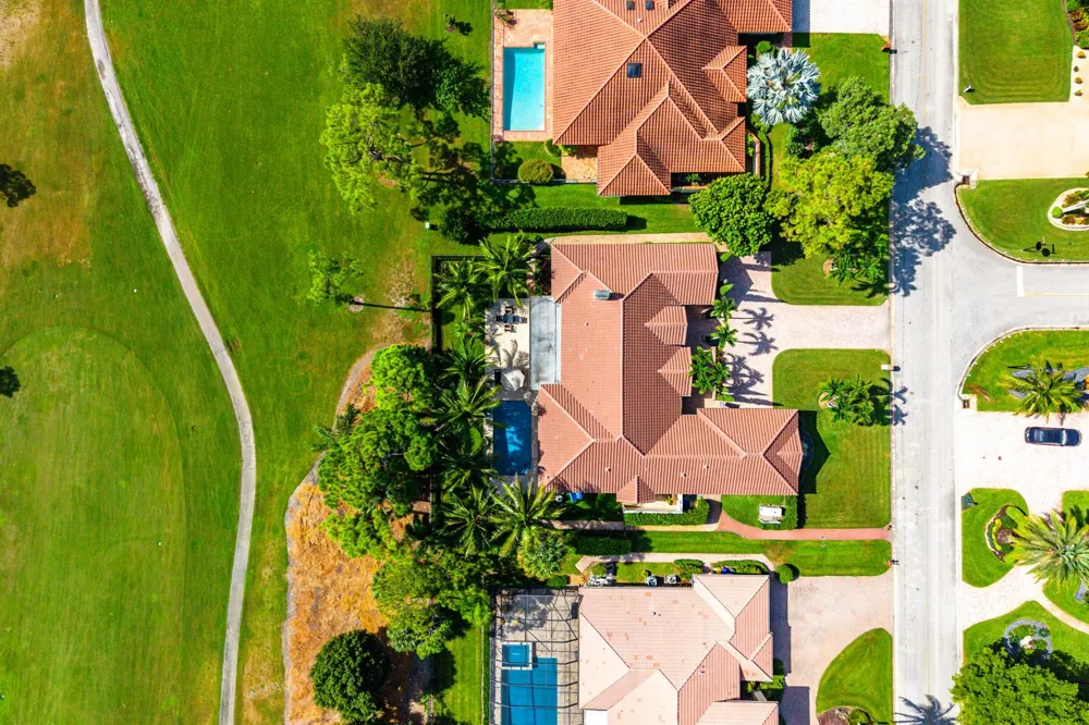 586 Country Club Drive Atlantis, FL 33462