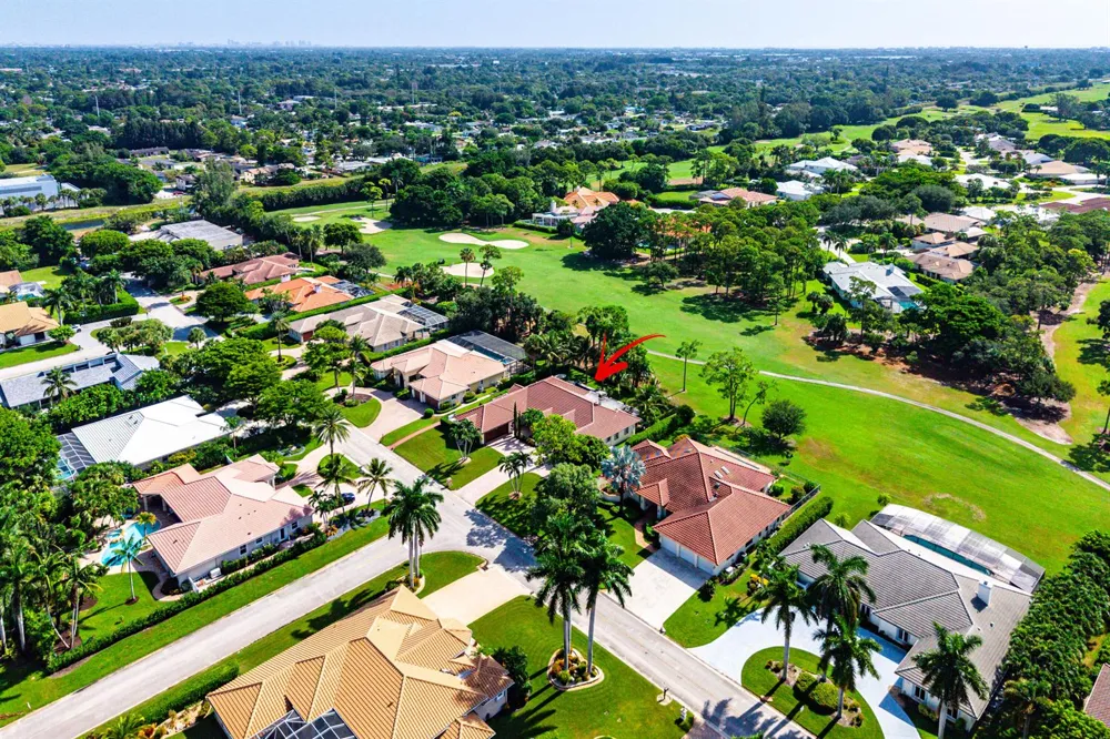 586 Country Club Drive Atlantis, FL 33462