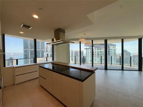 1000 Brickell Plz #4301