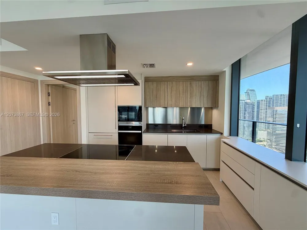 1000 Brickell Plz #4301 Miami, FL 33131