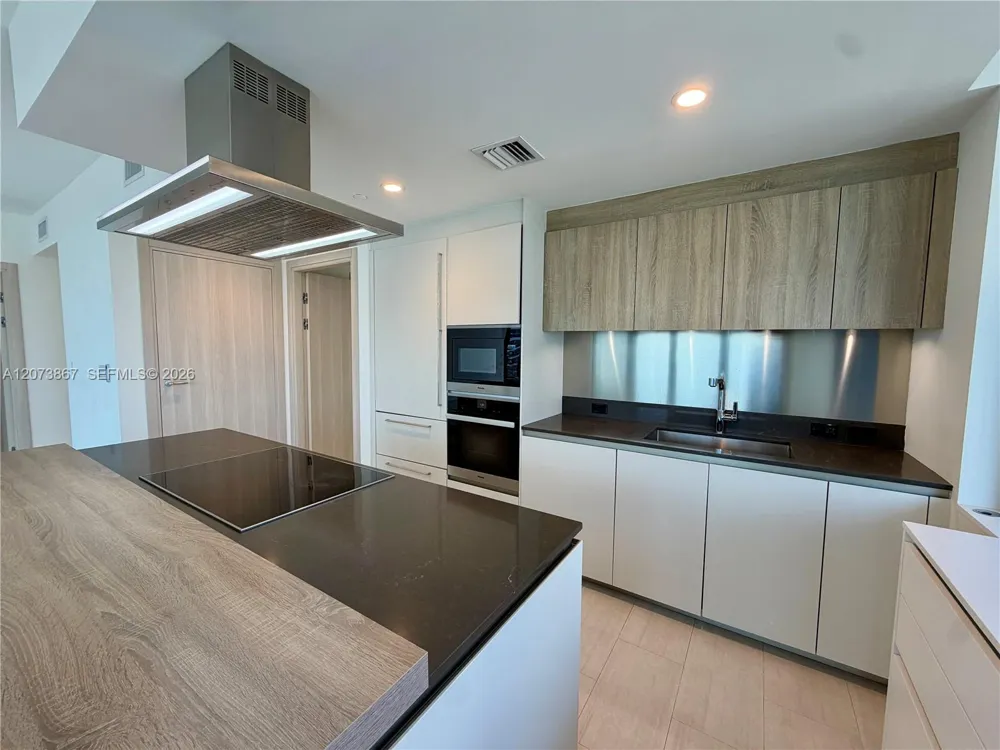 1000 Brickell Plz #4301 Miami, FL 33131