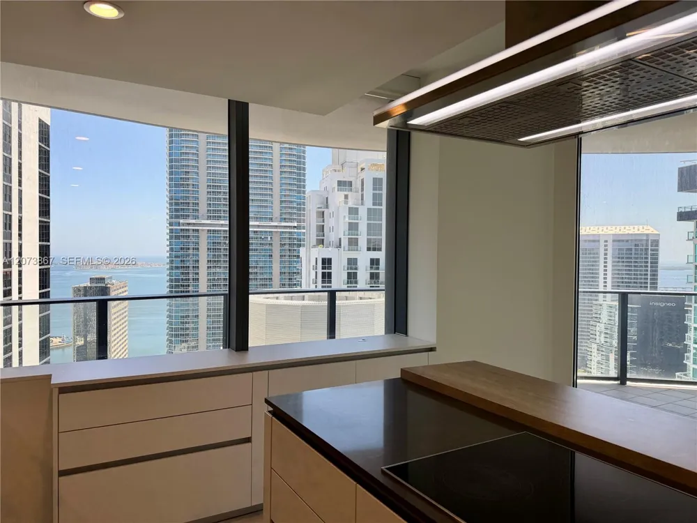 1000 Brickell Plz #4301 Miami, FL 33131