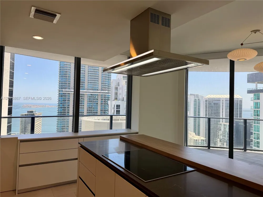 1000 Brickell Plz #4301 Miami, FL 33131