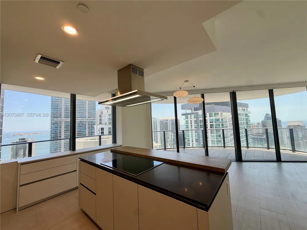 1000 Brickell Plz #4301 Miami, FL 33131