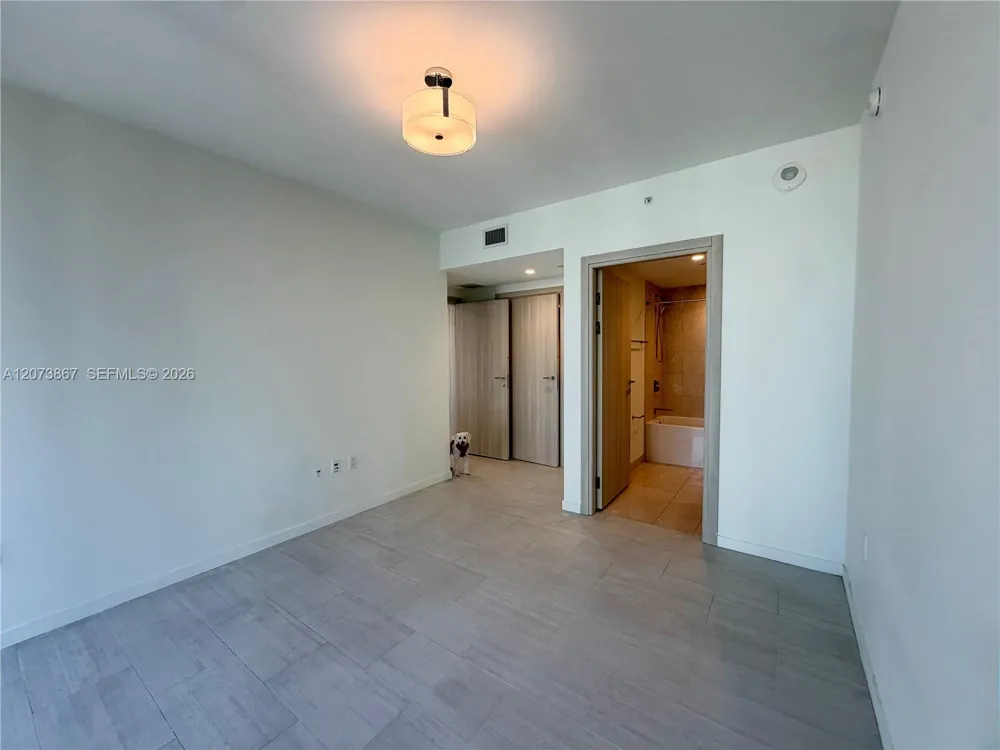 1000 Brickell Plz #4301 Miami, FL 33131