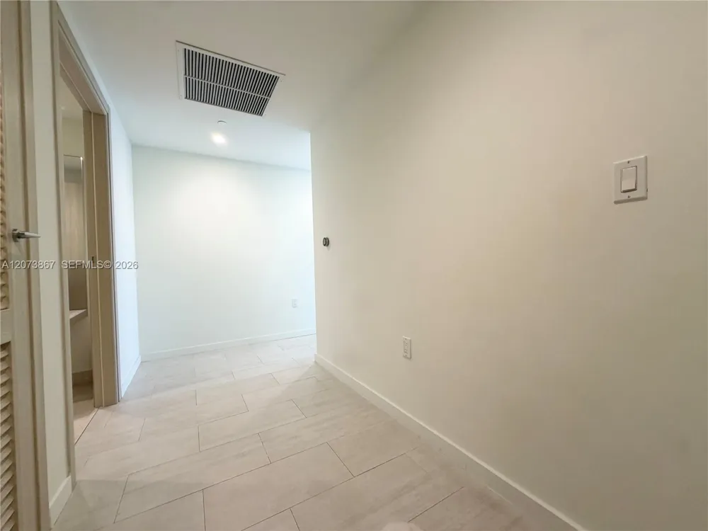 1000 Brickell Plz #4301 Miami, FL 33131