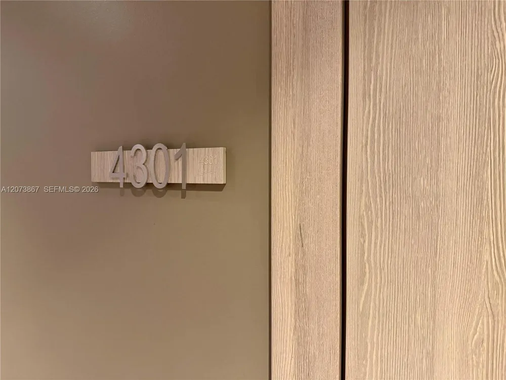1000 Brickell Plz #4301 Miami, FL 33131