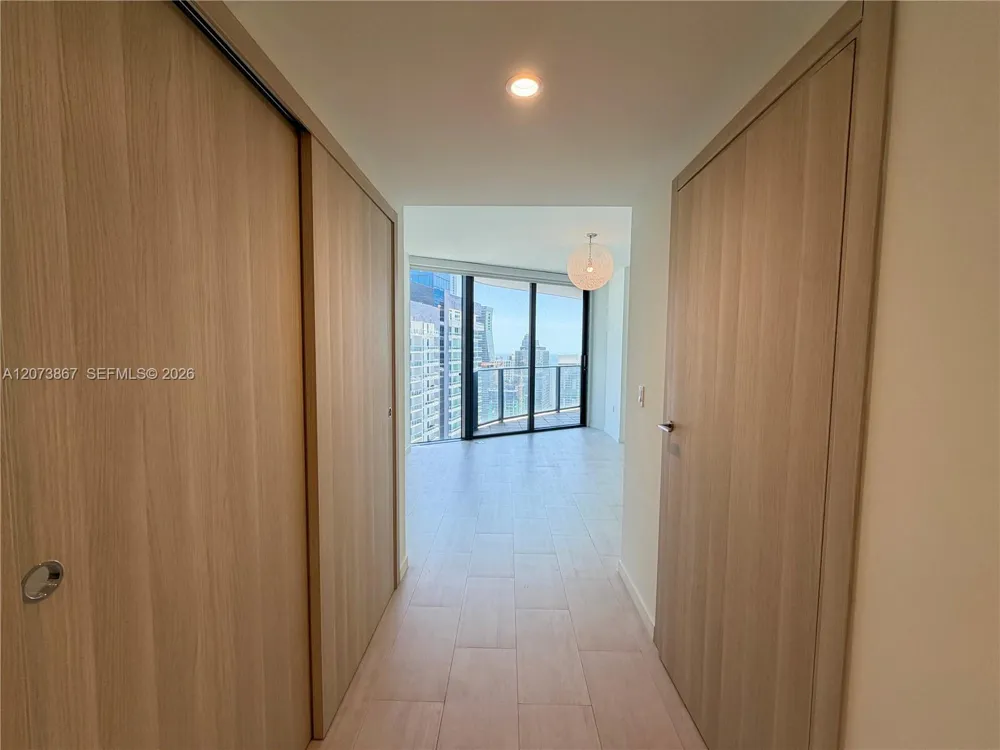 1000 Brickell Plz #4301 Miami, FL 33131