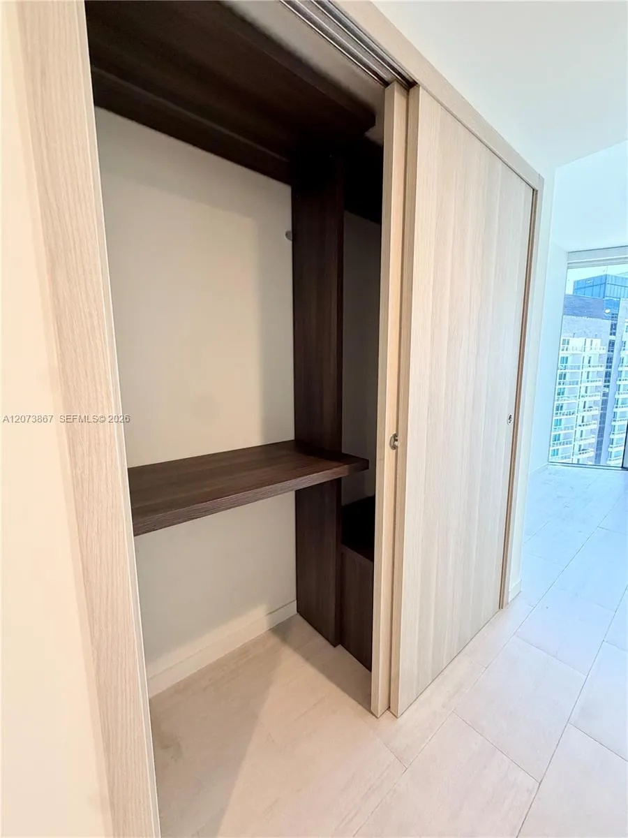 1000 Brickell Plz #4301 Miami, FL 33131