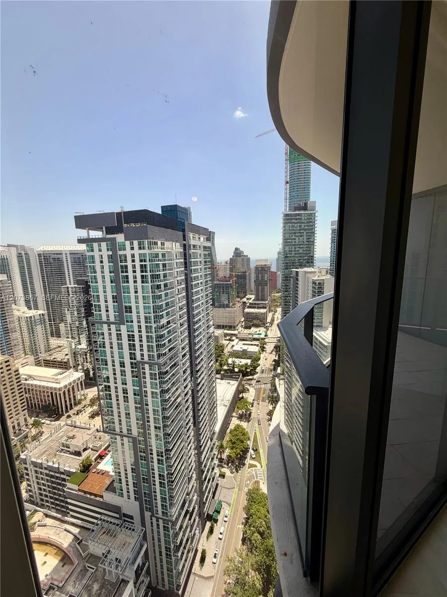 1000 Brickell Plz #4301 Miami, FL 33131
