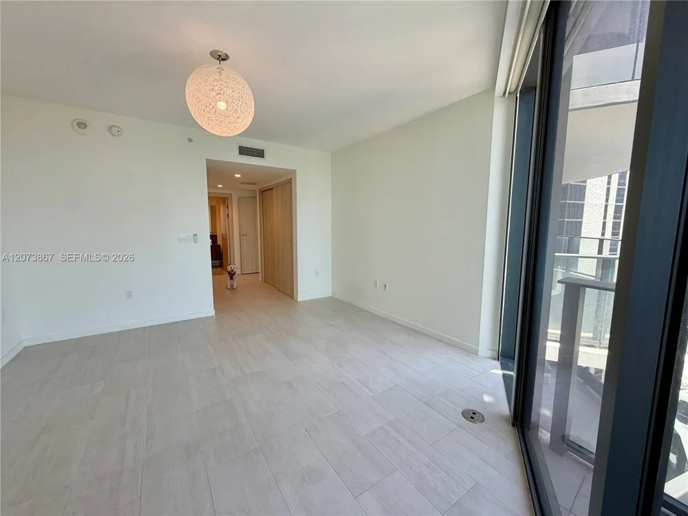 1000 Brickell Plz #4301 Miami, FL 33131