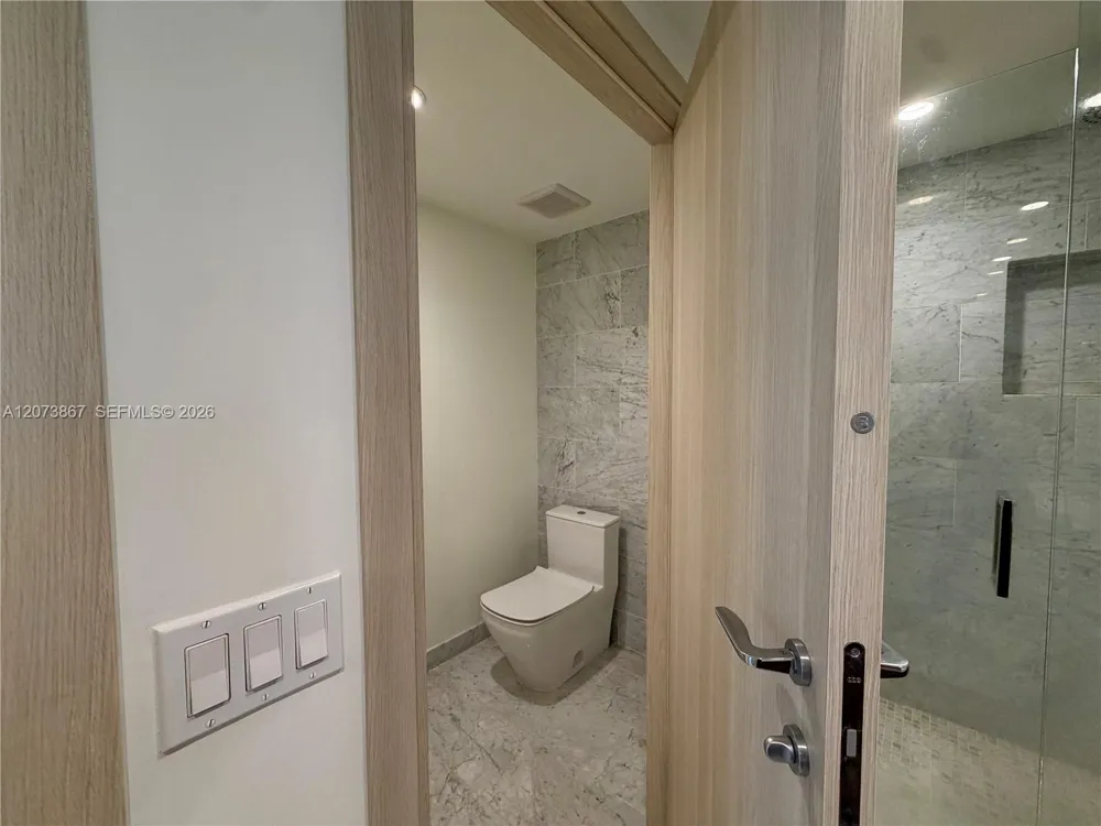 1000 Brickell Plz #4301 Miami, FL 33131