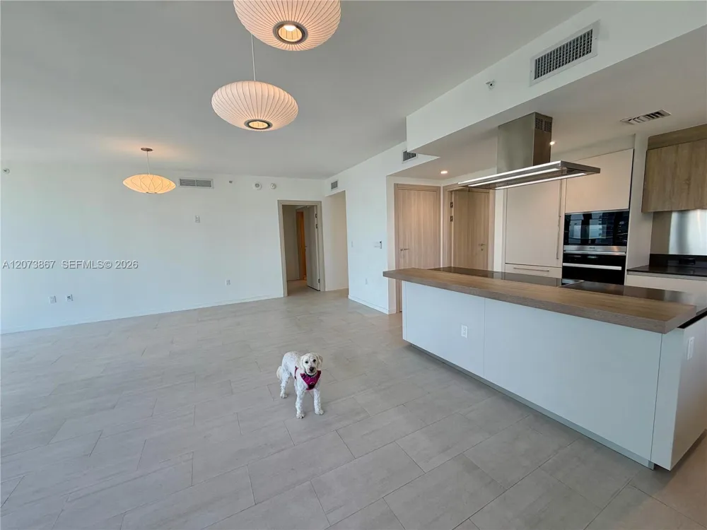 1000 Brickell Plz #4301 Miami, FL 33131