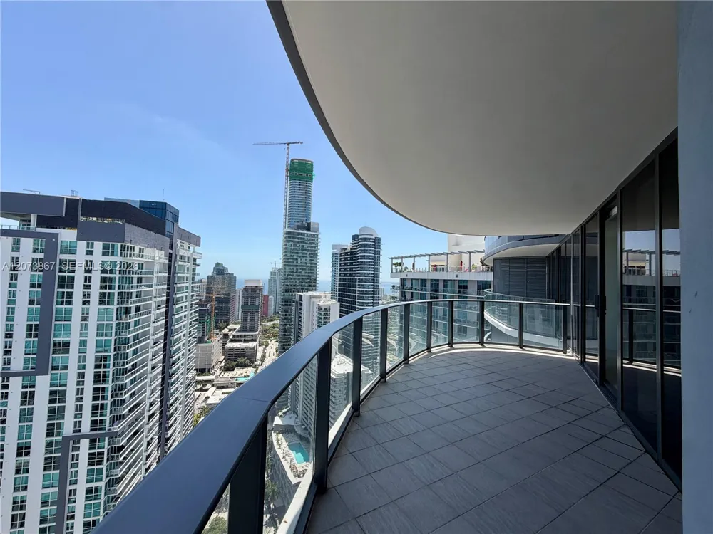 1000 Brickell Plz #4301 Miami, FL 33131