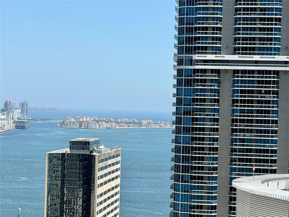 1000 Brickell Plz #4301 Miami, FL 33131
