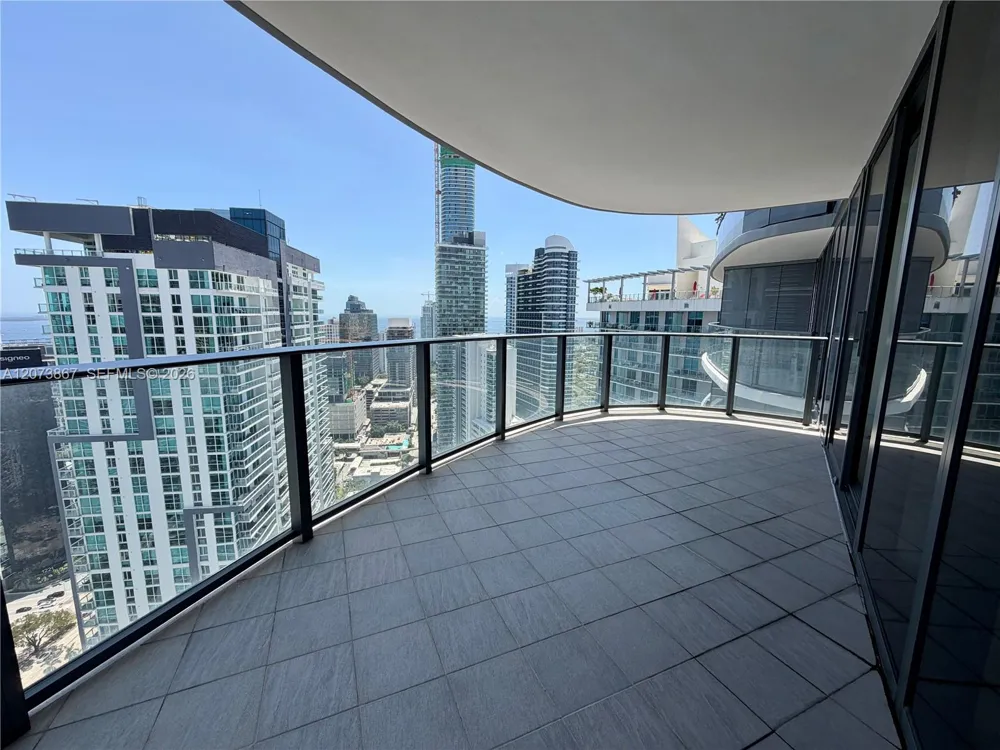 1000 Brickell Plz #4301 Miami, FL 33131