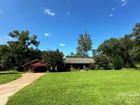 45 Reedy Creek Court Hendersonville, NC 28792