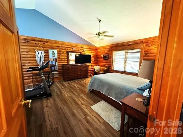 45 Reedy Creek Court Hendersonville, NC 28792