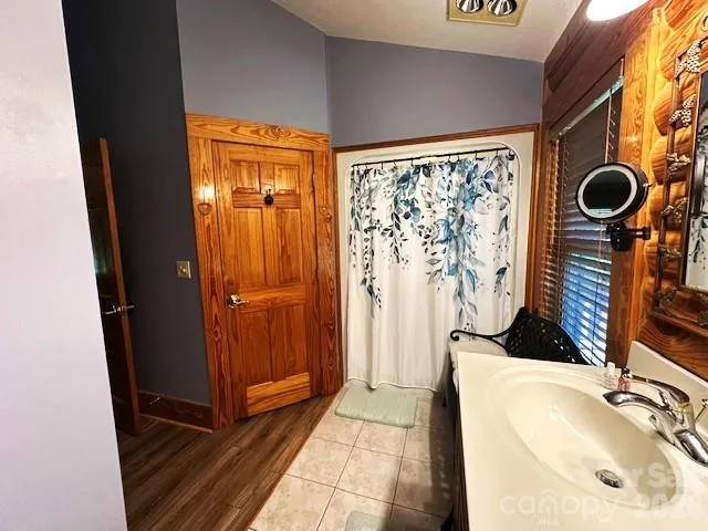 45 Reedy Creek Court Hendersonville, NC 28792