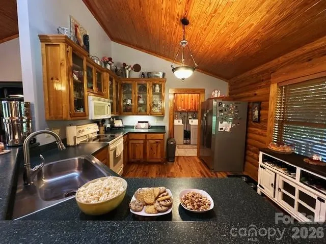 45 Reedy Creek Court Hendersonville, NC 28792