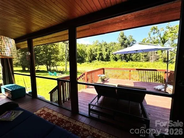 45 Reedy Creek Court Hendersonville, NC 28792