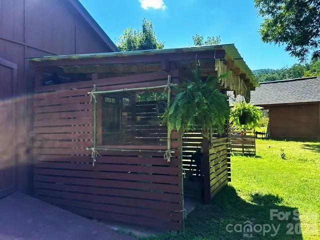 45 Reedy Creek Court Hendersonville, NC 28792