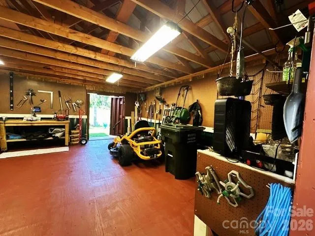 45 Reedy Creek Court Hendersonville, NC 28792