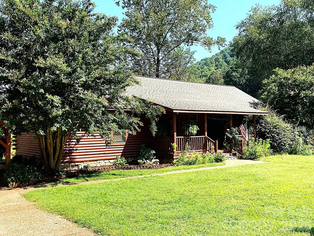 45 Reedy Creek Court Hendersonville, NC 28792