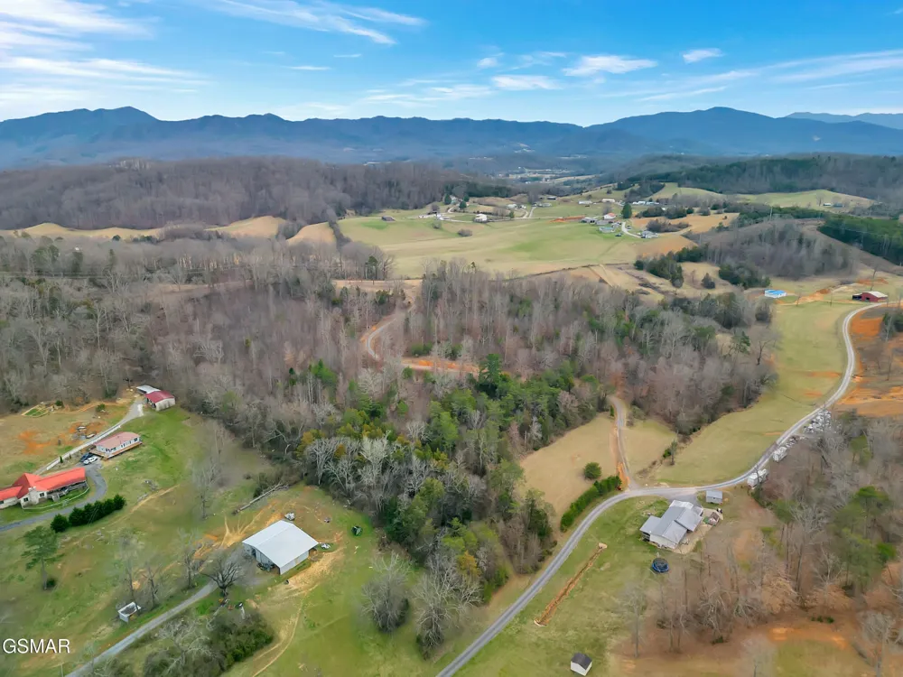 448 Lakota Way Newport, TN 37821