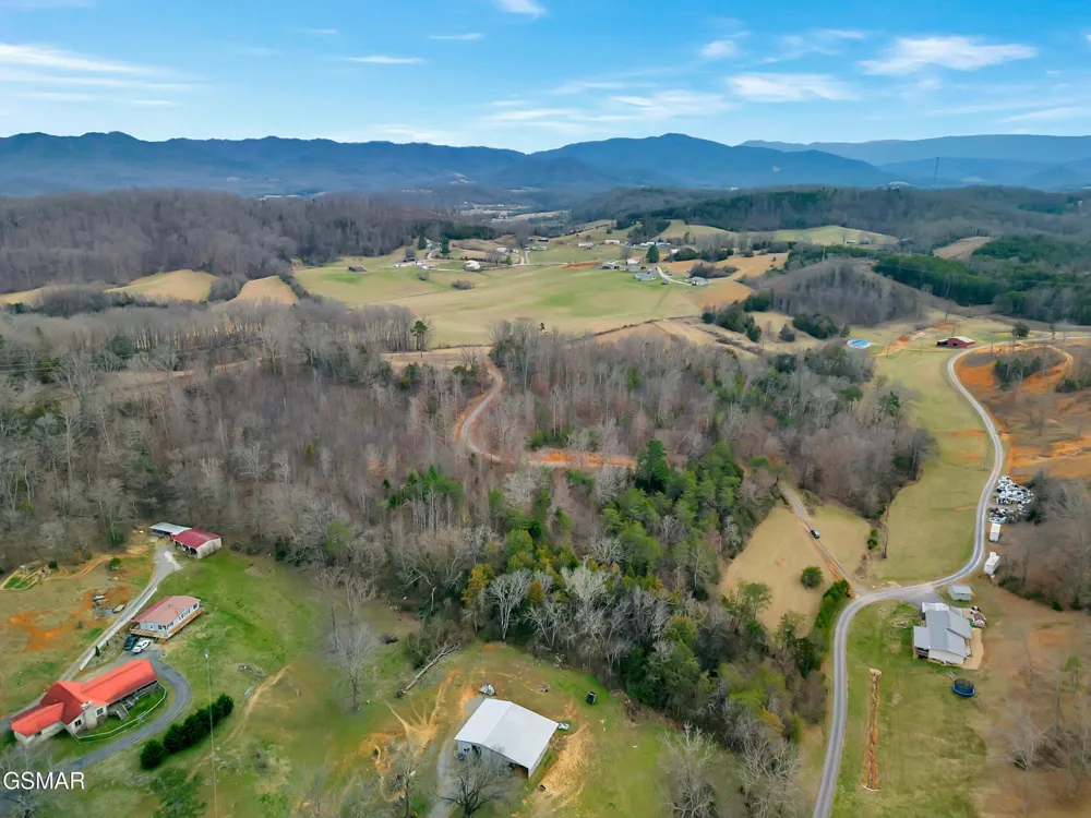 448 Lakota Way Newport, TN 37821