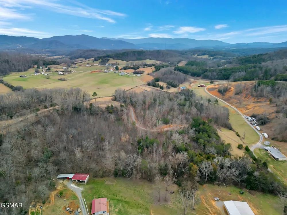 448 Lakota Way Newport, TN 37821