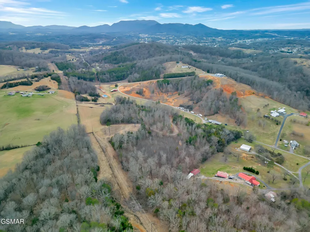 448 Lakota Way Newport, TN 37821