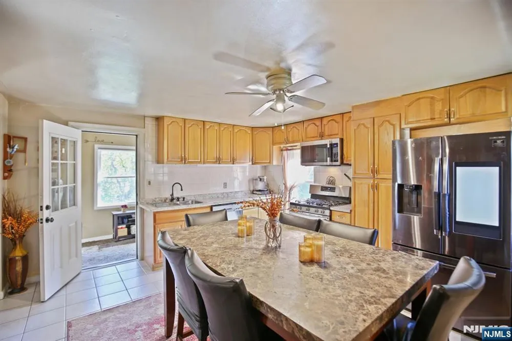 369 Queens Court Ridgewood, NJ 07450