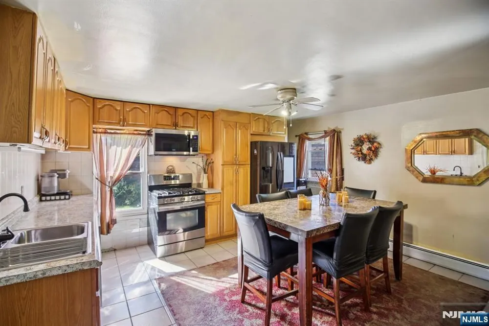 369 Queens Court Ridgewood, NJ 07450