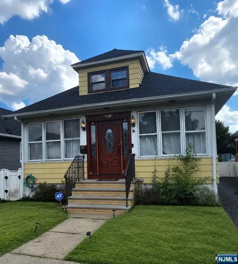 7-20 Fern Street