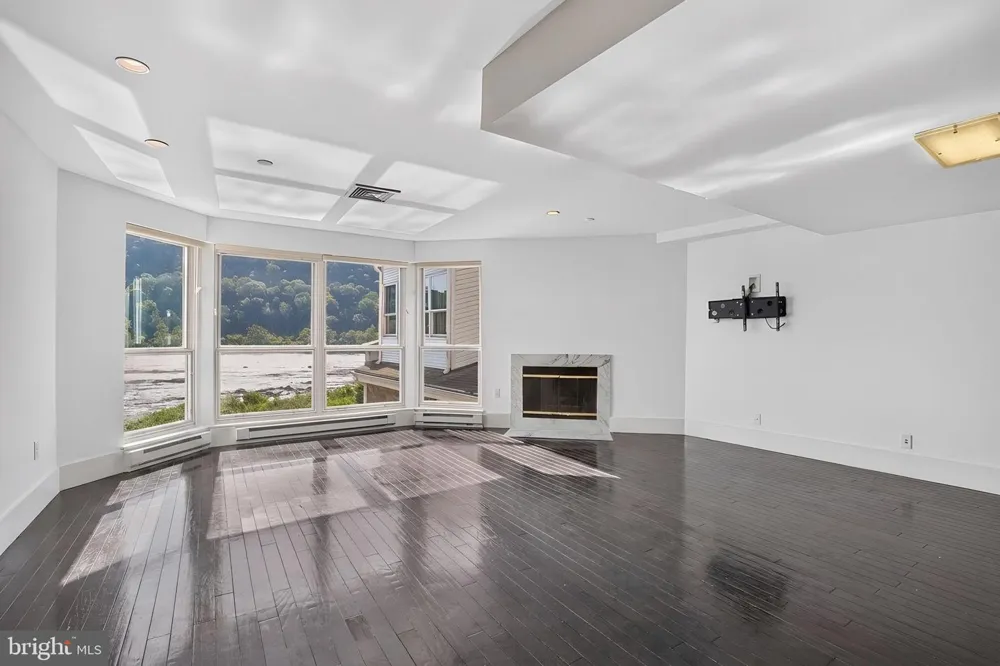 350 S RIVER ROAD #D10 New Hope, PA 18938