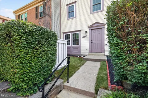 19950 APPLEDOWRE CIRCLE #394