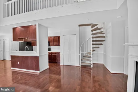 9816 LAKE POINTE COURT #302